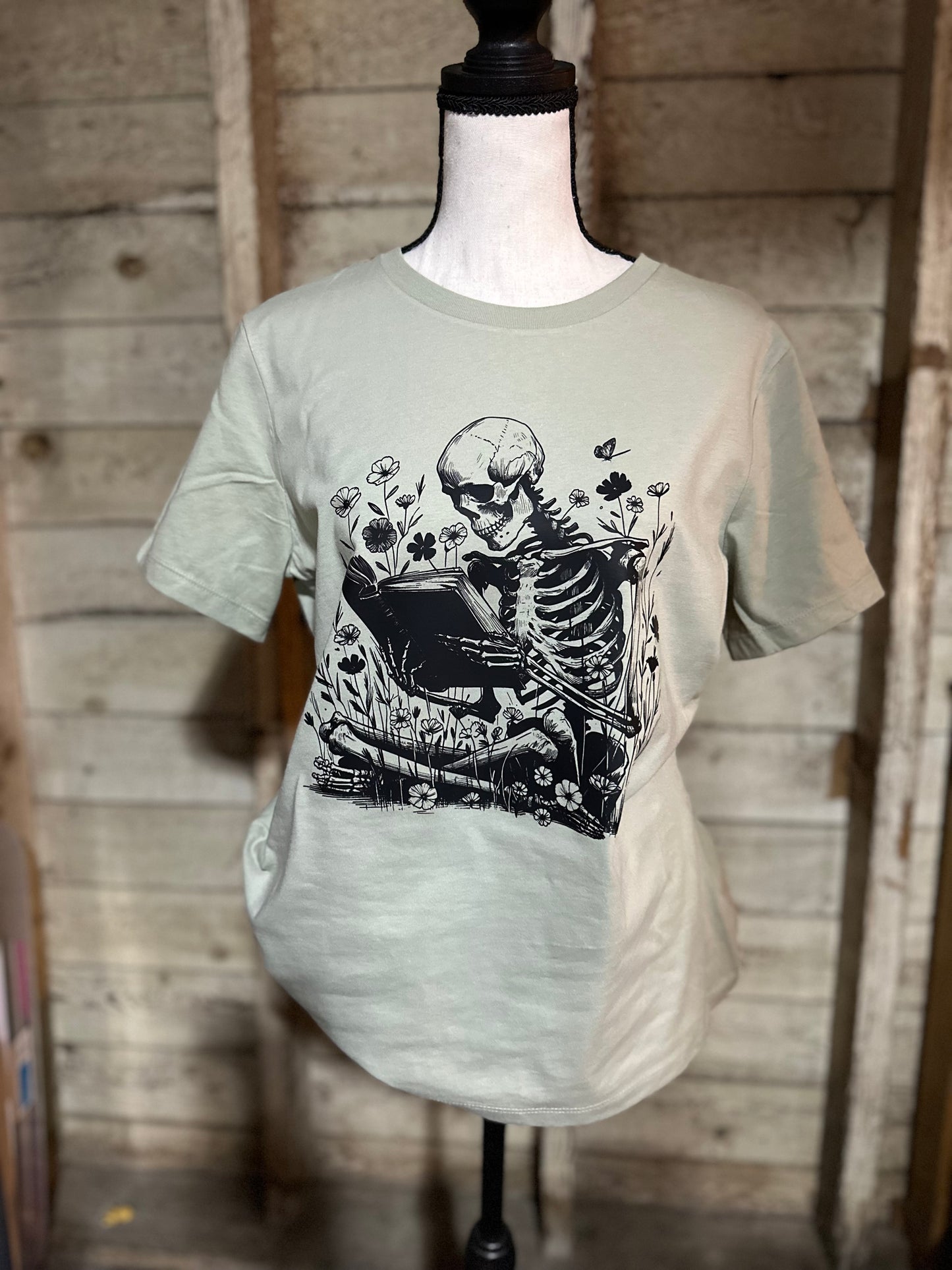 Skeleton Reading Tee